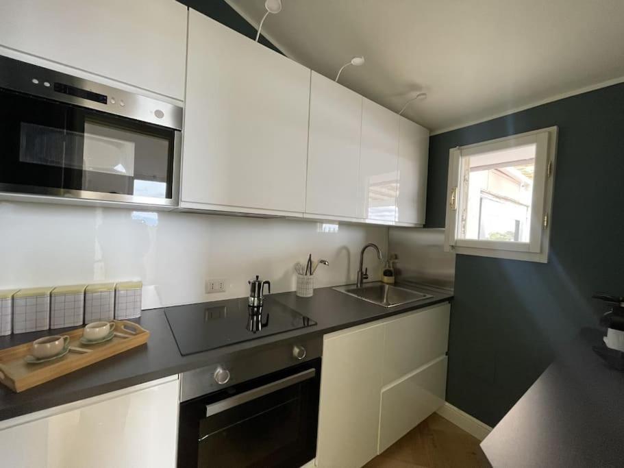 Appartement Ultra Stylish Modern Attic à Rome Extérieur photo